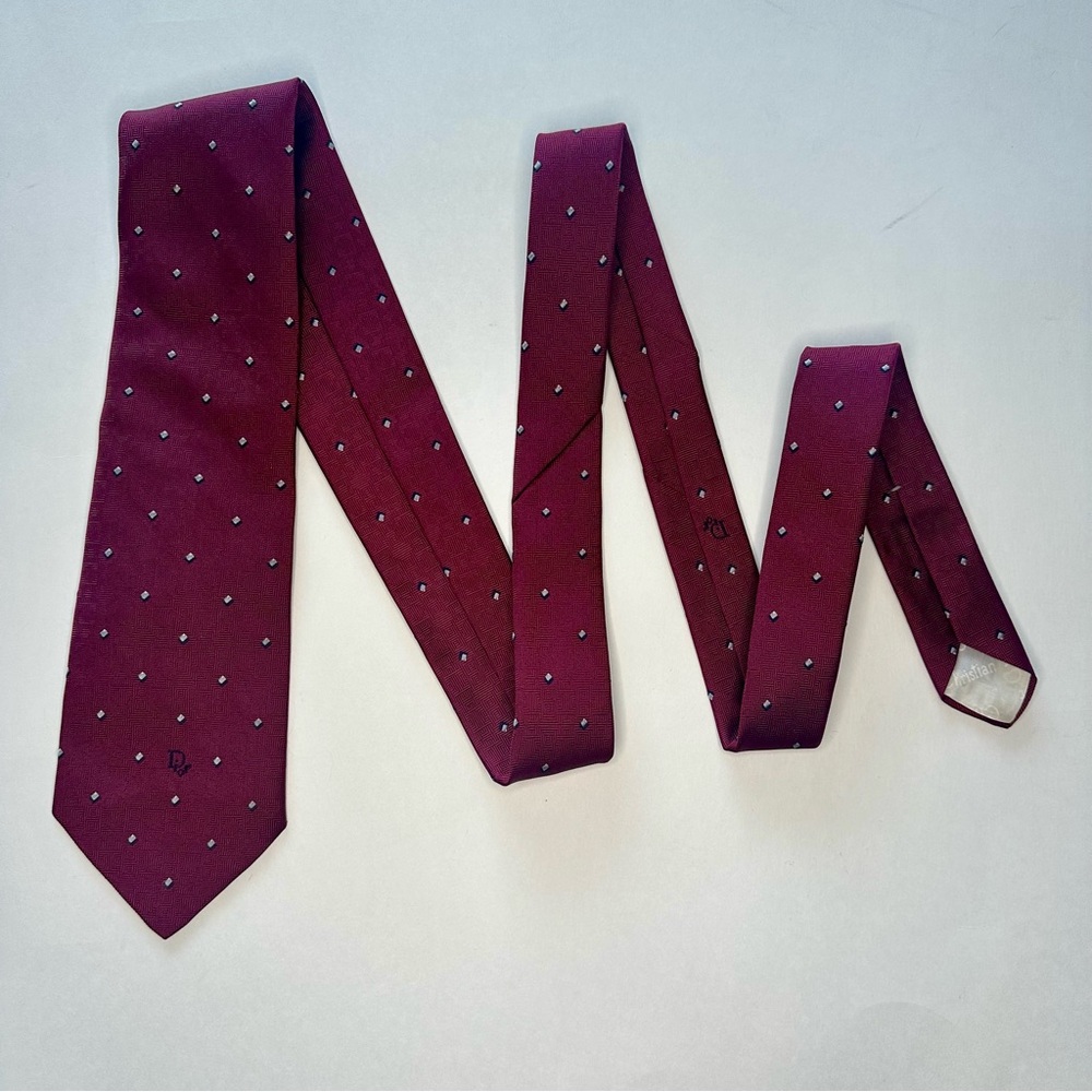 🥂SOLD🥂 Vintage DIOR Embroidered Maroon Geometric Classic Neck Tie, 3.25” Blade - Picture 2 of 5